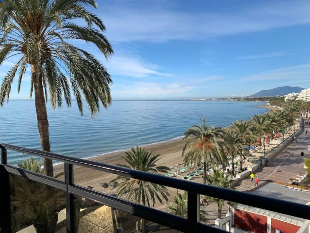 Marbella Beachfront Apartment Екстериор снимка