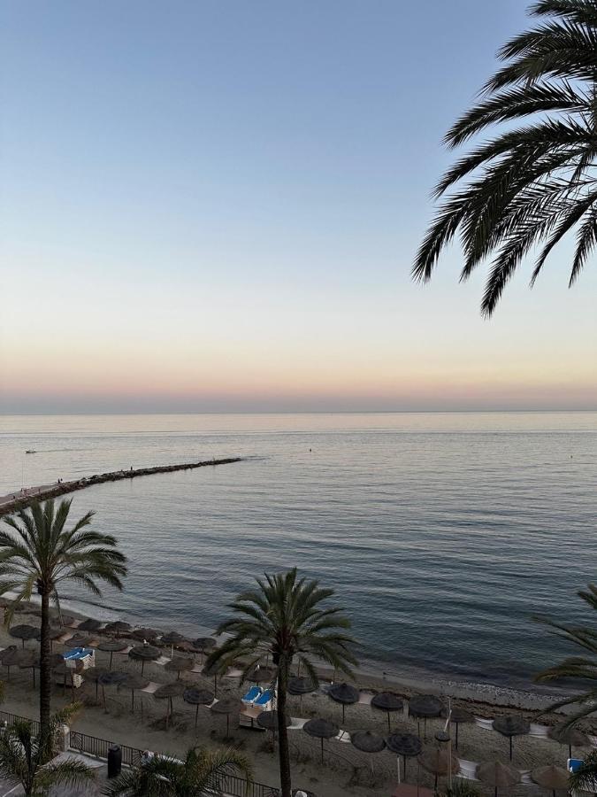 Marbella Beachfront Apartment Екстериор снимка